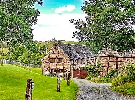 In Ferme De Leuze Nabij Durbuy, Eigen Laadpalen 3* Somme-Leuze
