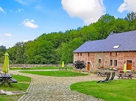 Nocleg ze śniadaniem In Ferme De Leuze Nabij Durbuy, Eigen Laadpalen 3*